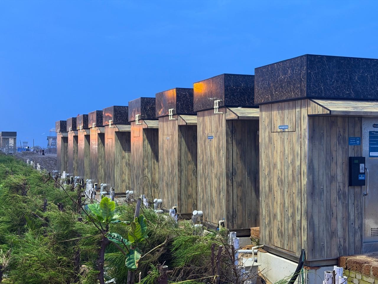 Puri Beach IPToilet